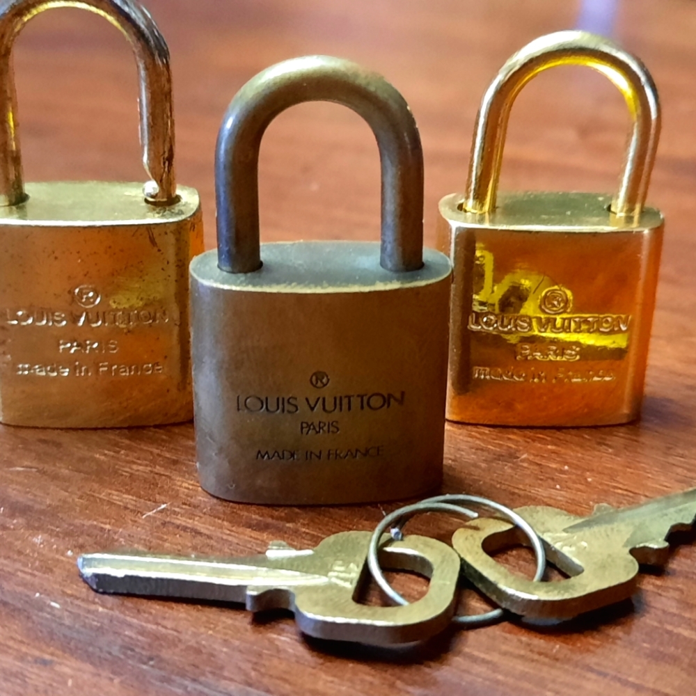 Lock & key set Vintage Louis Vuttion authentic can ship next business day